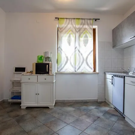 Casa de hóspedes Ina & Ika 3*